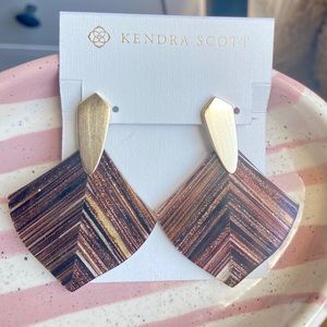 kendra scott brown dust earrings